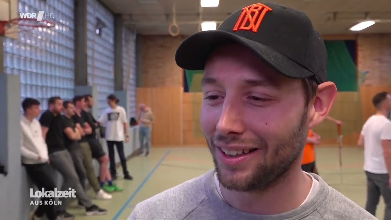 1/2 Die Marie der Nippeser Bürgerwehr Svenja Klupsch (Bericht Lokalzeit Mai 2023)