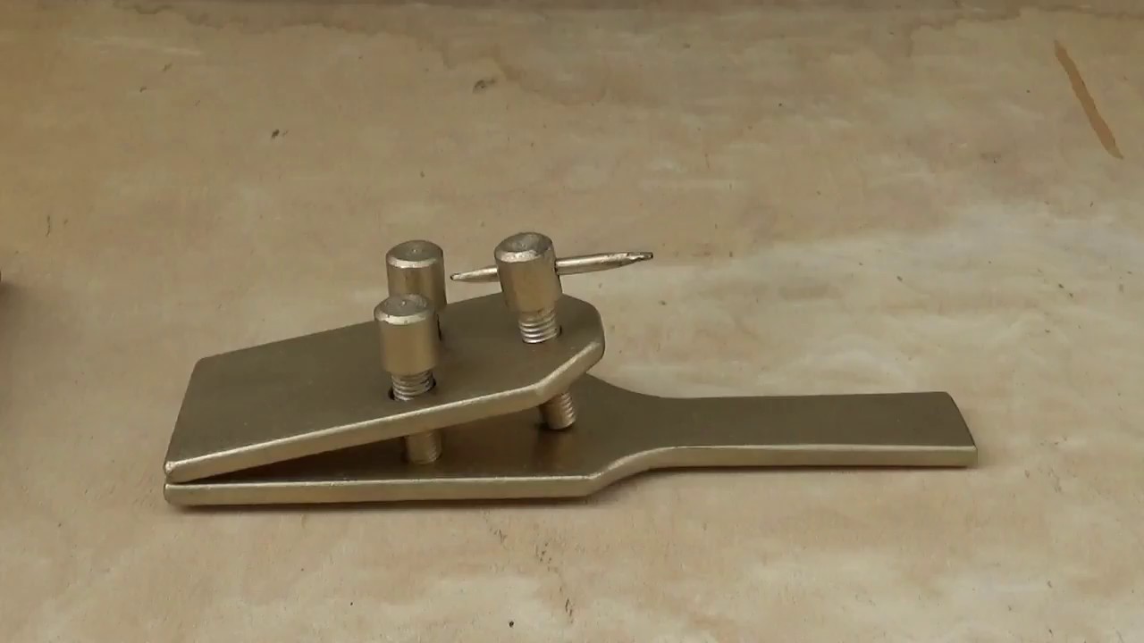 Струбцина-прищепка металлическая самодельная . - YouTube