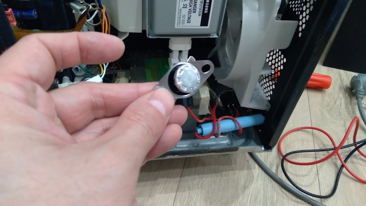 Показываю как проверить работоспособность датчика температуры ...