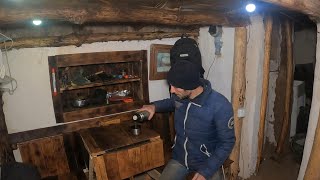 картинка: Домик в лесу. Землянка бункер