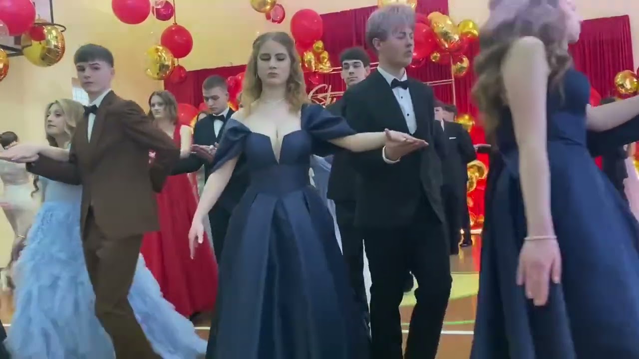 Studniówka maturzystów z Liceum nr 3 imienia Świętej Królowej Jadwigi 2026(1)