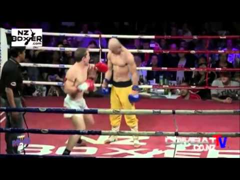 Yi Long, Shaolin Monk who resists K O !  Boxing ! MMA