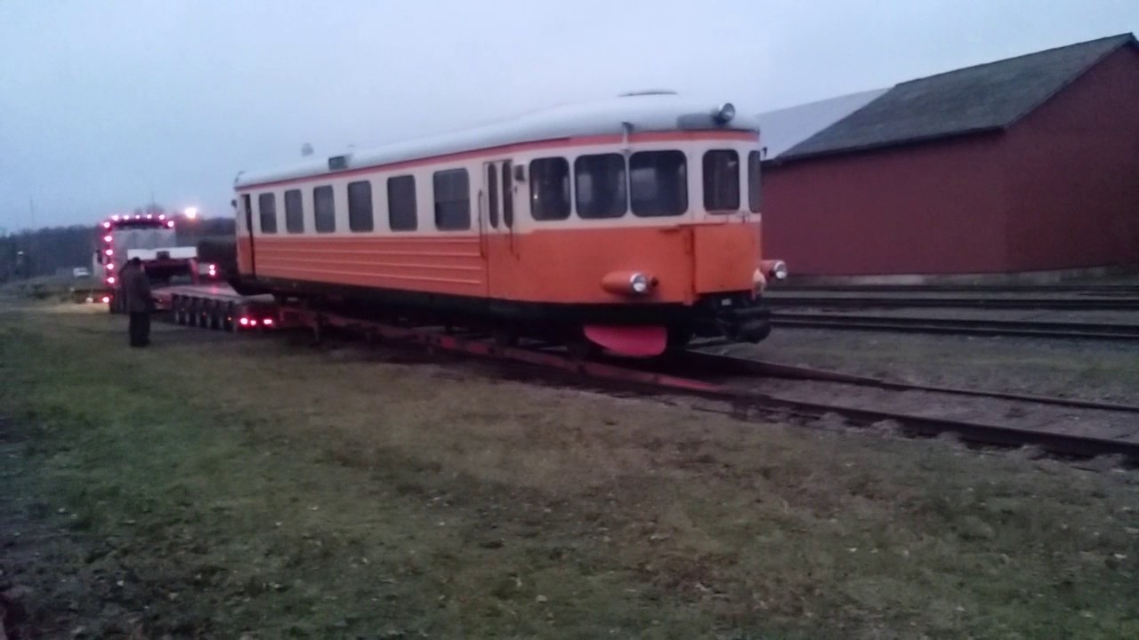 Avlastning rälsbuss Y7 1181 i Sankt Olof