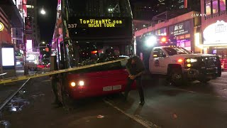 Tour Bus Driver Stabbed by Homeless Man / Midtown, Manhattan NYC 6.28.22
