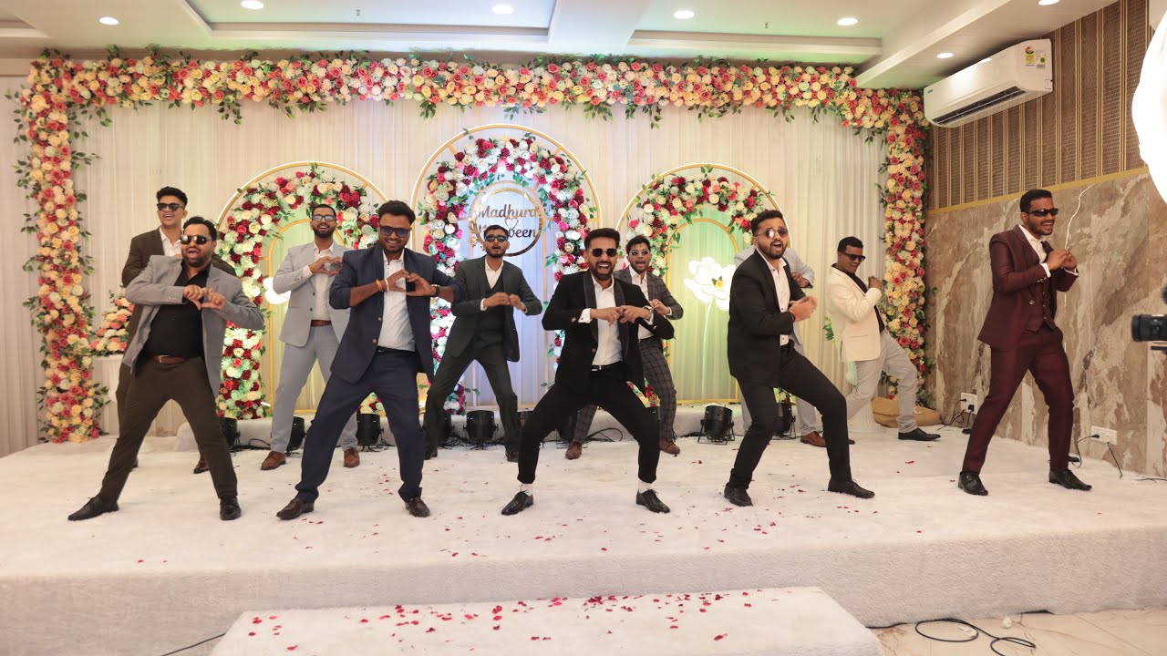 Engagement dance l ankhe khuli ho ya ho band l ding dong ding l kisi disco me jaaye l 