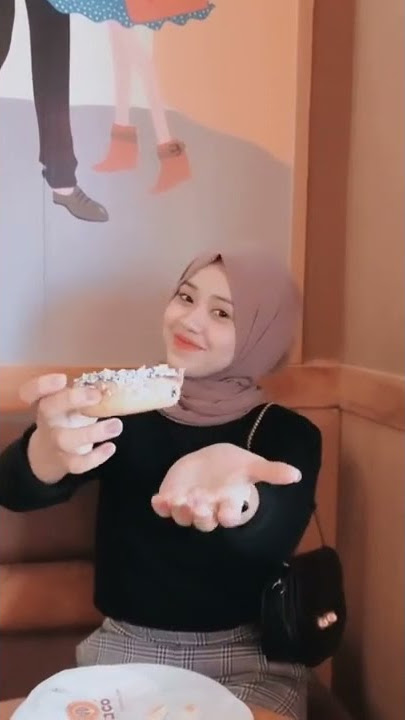 DI SUAPIN DONAT SAMA PACAR | HALU STORY #shorts  #storyhalu #storyig #storywa