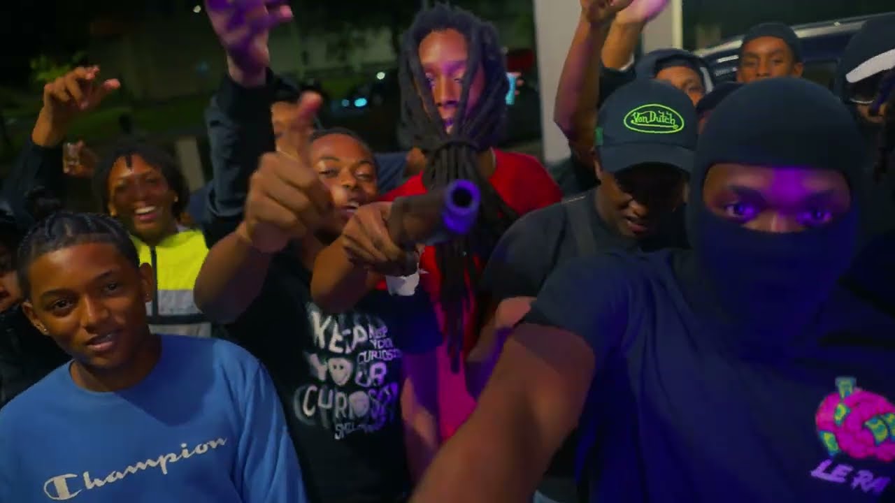 在 YouTube 上觀看「KHROME & LE RAT - LRLV (Clip officiel)」