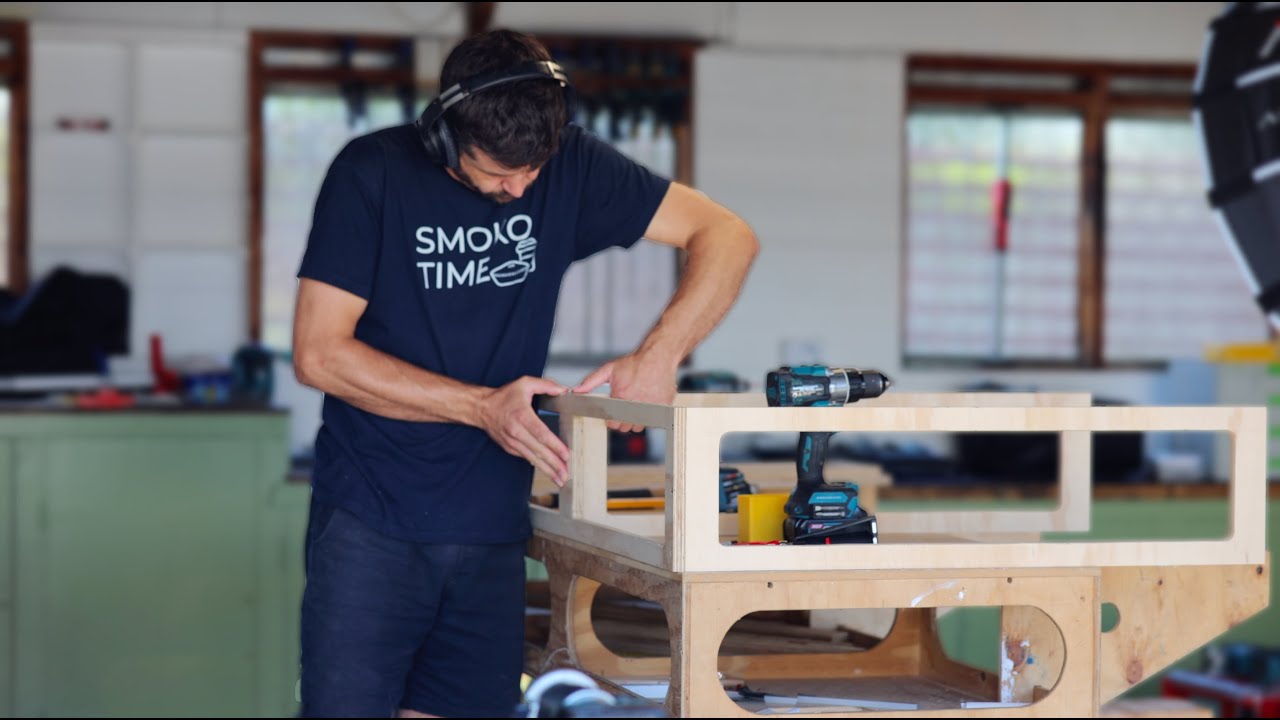 Я обновляю свой фанерный верстак