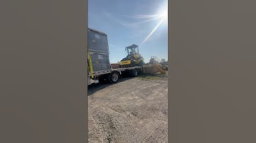 Unloading A Bomag Roller !!! #trucking