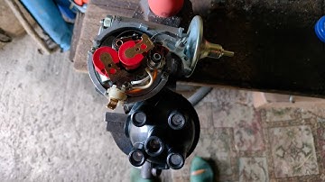 Morris Minor Level 2: Distributor lubrication and checking for wear and tear