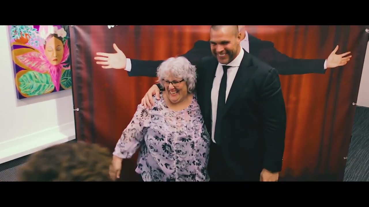 Jason Cyrus | An Extraordinary Show Experience | Speakers Bureau of Canada