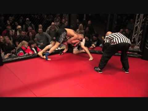 Kombat Komplett 3 - Fight 2, Travis Romleski - vs ...