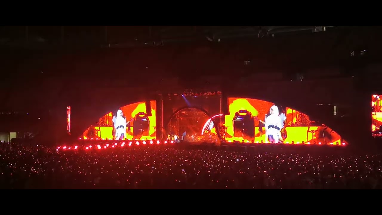 ELLA @ MAJLIS TERTINGGI ROCKQUEEN ELLA 2026 | Sembilu + Sepi Sekuntum Mawar Merah