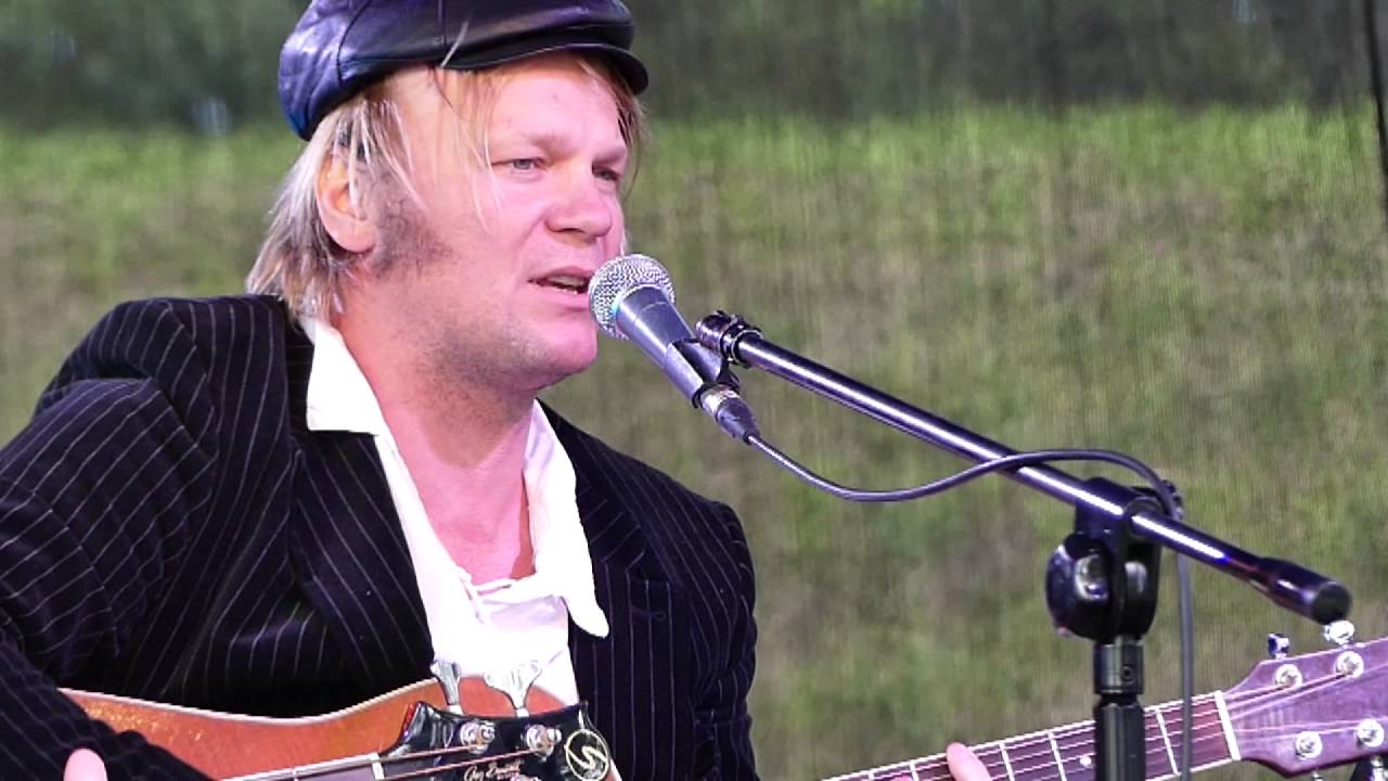 Menele śpiewają Bal na Gnojnej