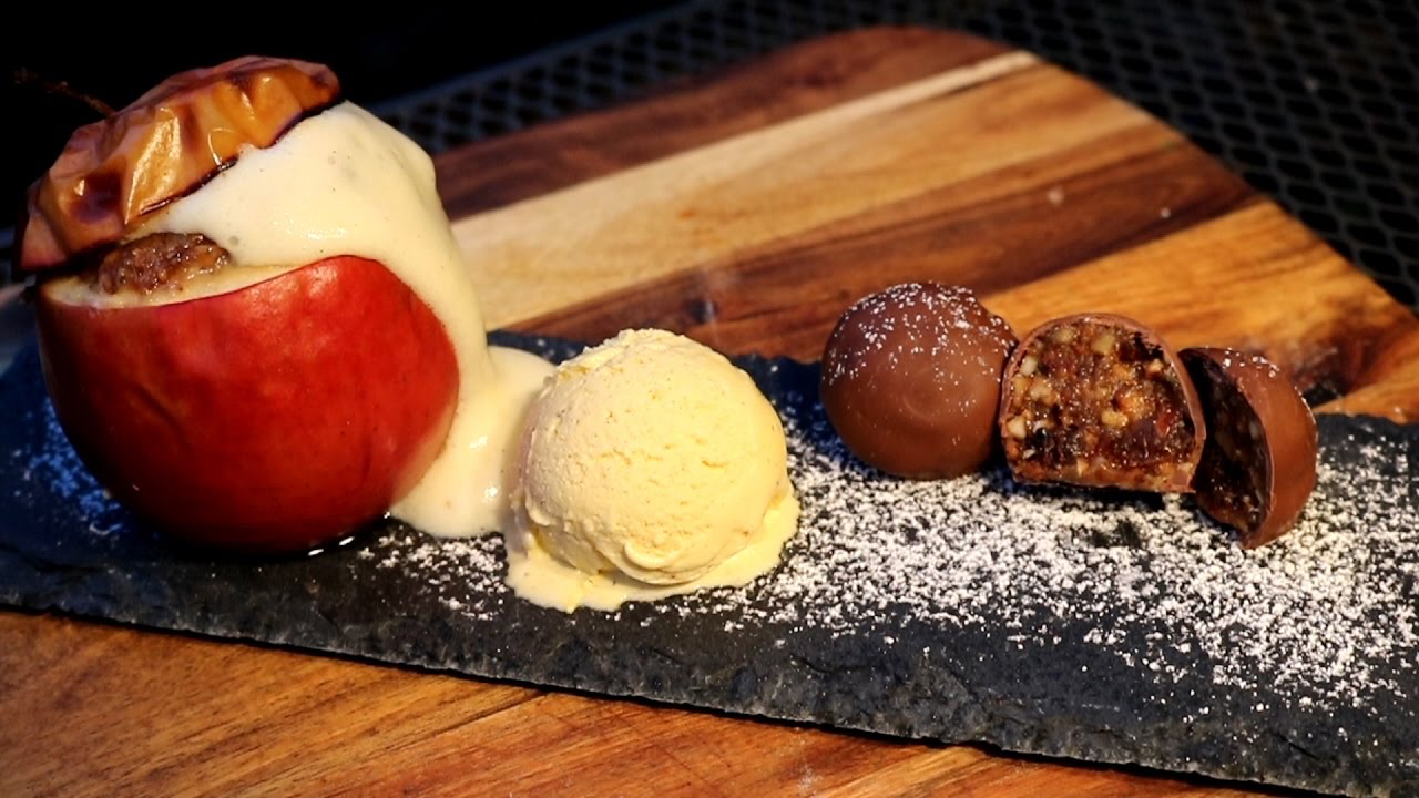 Weihnachtlicher Bratapfel vom Grill