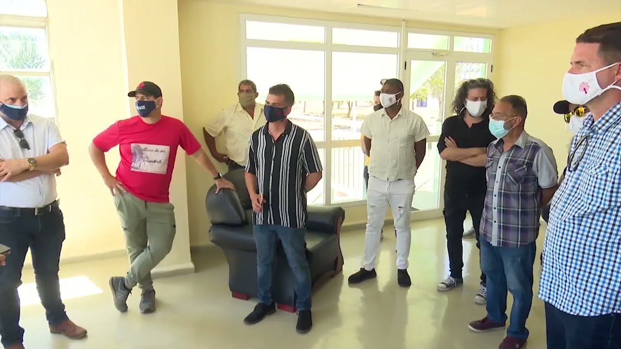 Artistas de Cuba reconocen labor de Centro Nacional de Biopreparados, BIOCEN