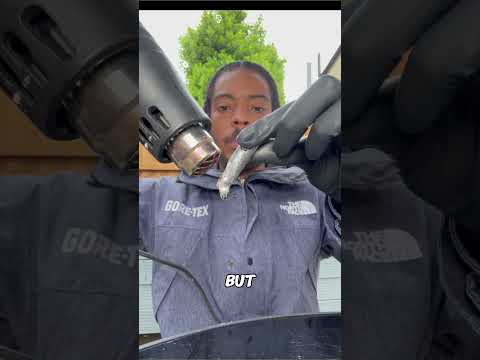 السائل القادر على تدمير المعدن فيديو قصير منتشر