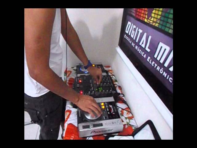 DJ Bruno Kelvin - Módulo Avançado - Aula 7 - Viradas com Loop e Efeitos - Treino adlı videoyu YouTube'da izle DJ Bruno Kelvin - Módulo Avançado - Aula 7 - Viradas com Loop e Efeitos - Treino adlı videoyu YouTube'da izle