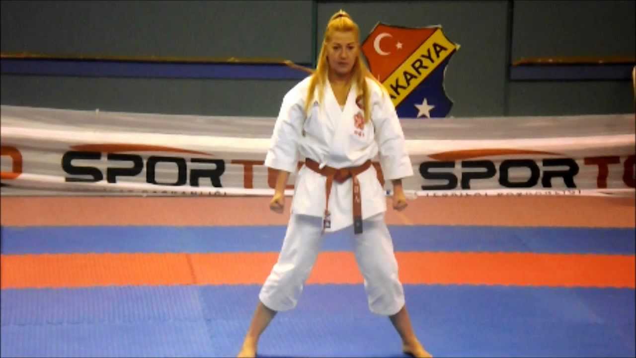 Tülay Kayacık - 2013 Türkiye Büyükler Karate Şampiyonası - YouTube