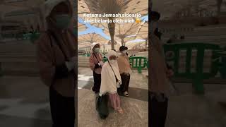 Jama'ah haji Indonesia asal Sidoarjo, Jawa Timur terciduk di plataran Masjid Nabawi telah berbelanja