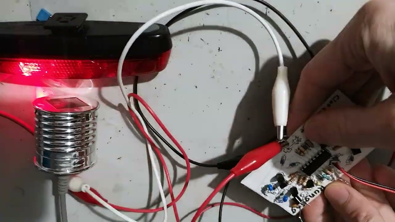 Watch Rungling paper circuit test on YouTube Watch Rungling paper circuit test on YouTube
