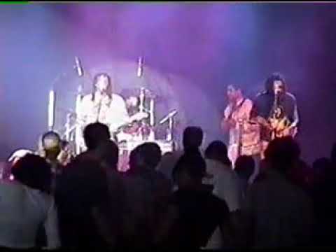 The Reggae Vibes Band & Legendary Guitarist Junior  Marvin