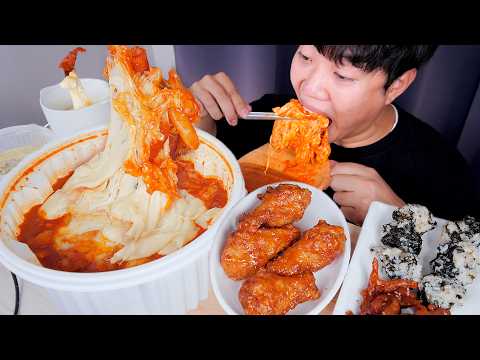 엽떡 매운맛 직접 만든 치즈 추가 리얼사운드 먹방 | 치즈 레시피 엽봉 주먹밥 무뼈닭발 | Most <strong>spicy</strong> tteokbokki &amp;<strong>amp</strong>; Cheese Eatingshow ASMR