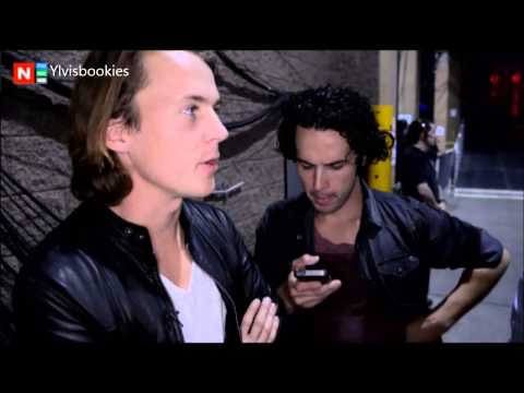 Ylvis - About their trip to Las vegas - (English subs) - "I kveld med Ylvis" 24.09.2013