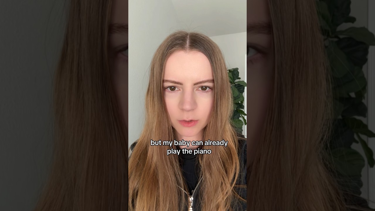 my baby can play the piano at 7 months old