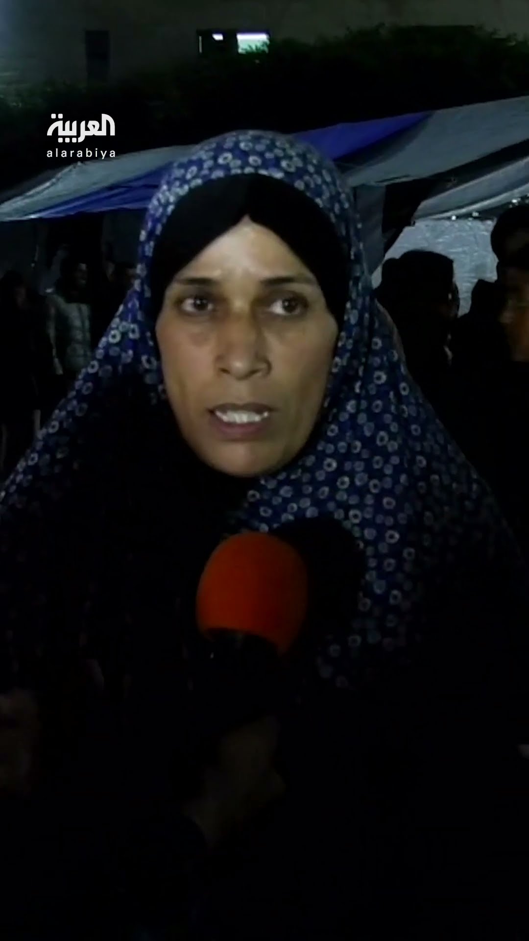 مراسل العربية أسامة الكحلوت يرصد احتفالات أهالي غزة بوقف إطلاق النار داخل ساحة مستشفى شهداء الأقصى