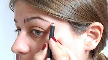 Como fazer rena com lápis de olho?