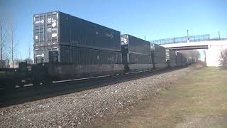 Westbound Intermodal with a Bare Table Tail
