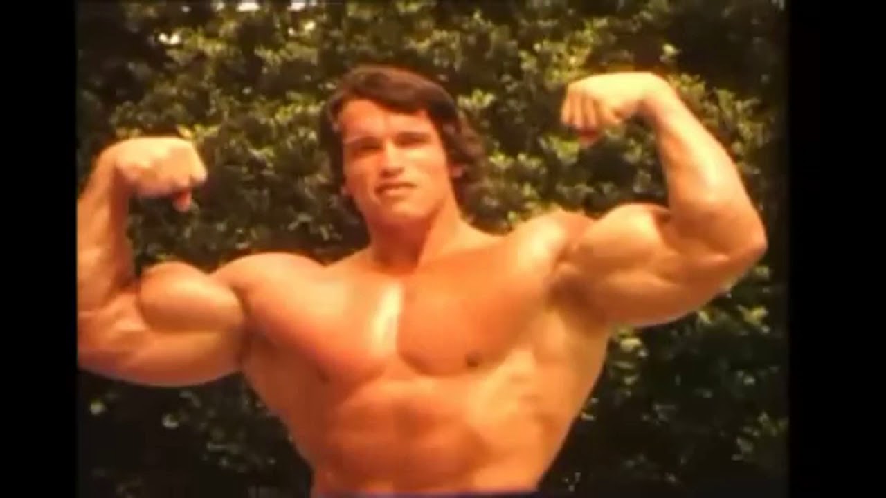 Arnold with Franco perfoming a great posing routine
