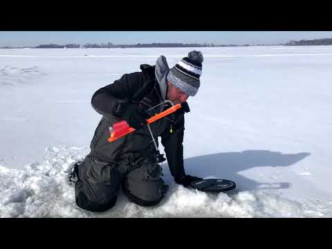 An efficient way to store ice fishing rods 