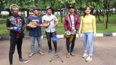 Sayang 2 || Pengamen Kreatif || Trio wok wok || pengamen alay