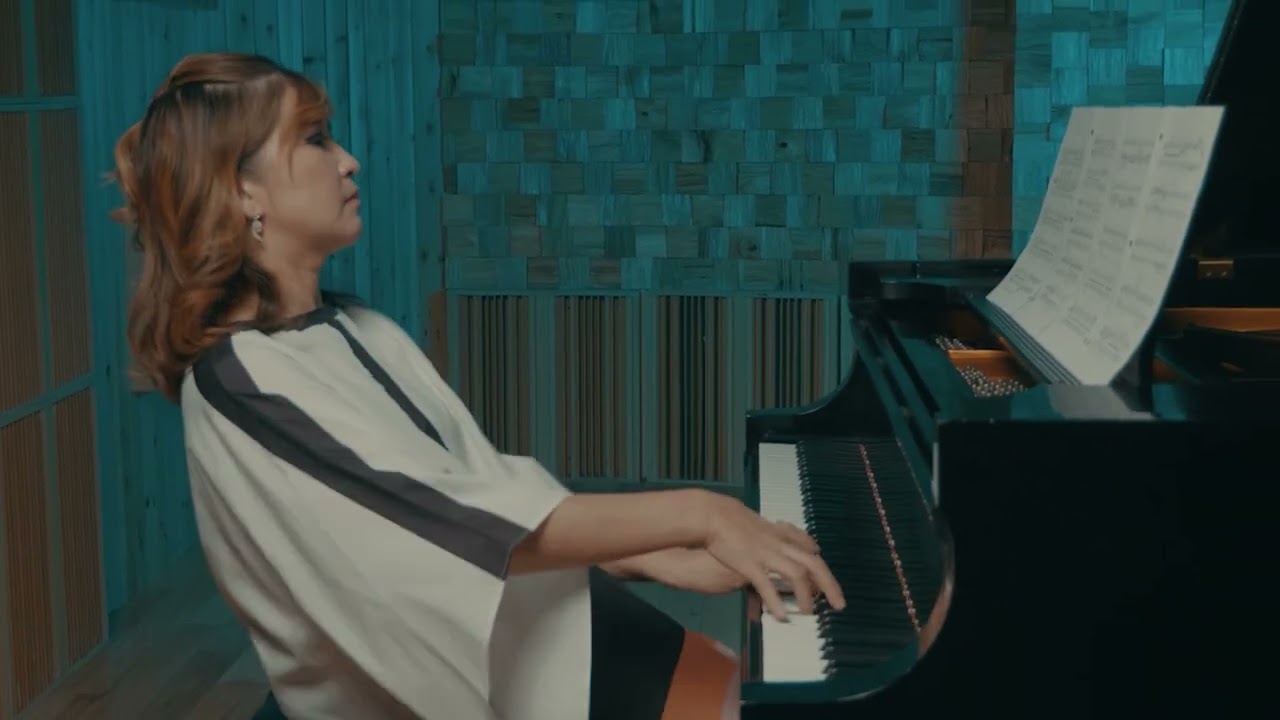 Watch MUHLY // 'Refine' by Min Kwon on YouTube Watch MUHLY // 'Refine' by Min Kwon on YouTube