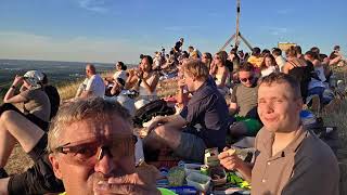 🌙 Schönste Sonnenfinsternis auf dem Jusi Berg Alb 2026: Großes Picknick Event mit vielen Freunden