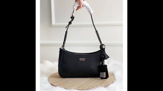 Сумочка багет Guess