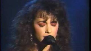 Bangles - Eternal Flame (The Arsenio Hall Show / 1989) chords