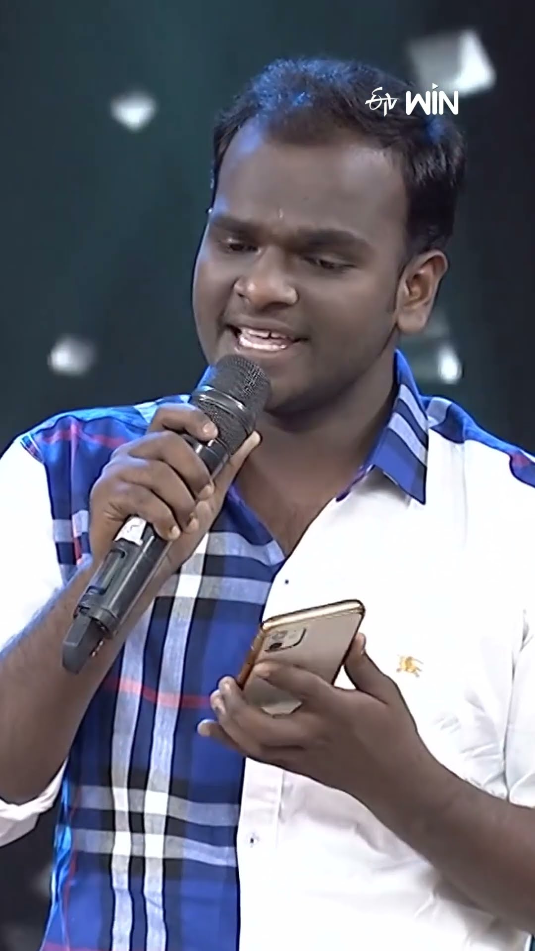 #shorts - Female voice లోను పాట పాడి ఆశ్చర్యపరిచిన ఇమ్మాన్యుయేల్..! #sridevidramacompany #immanuel