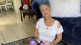 Attractive Women Over 50 | Classy Outfits & Sophisticated Style