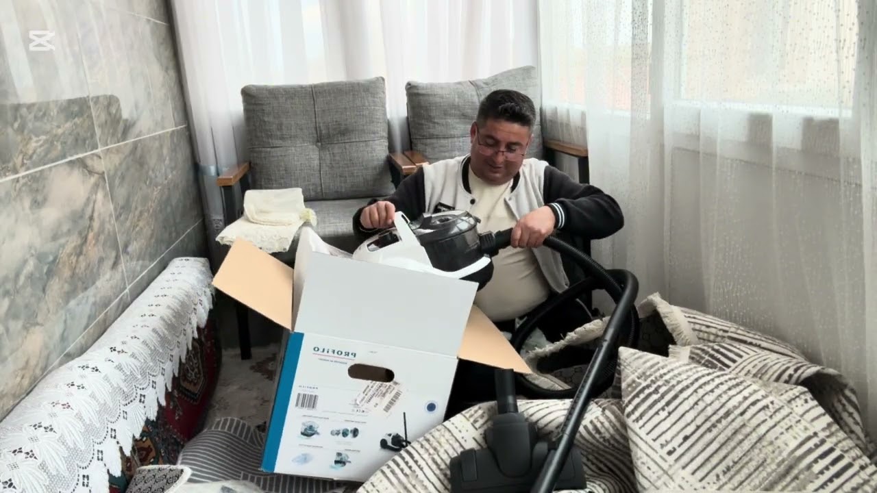 Bugünde elektırıkli süpürkem geldı halılar yolluklarımda geldı ve sofralarımıda aldım 100 tl 