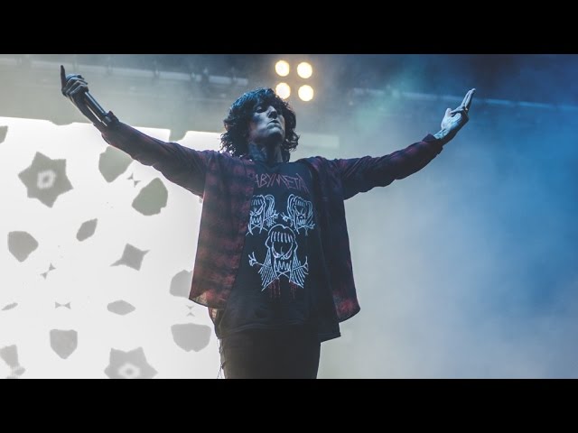 Bring Me The Horizon - Drown Live at Reading Festival 2015 class=