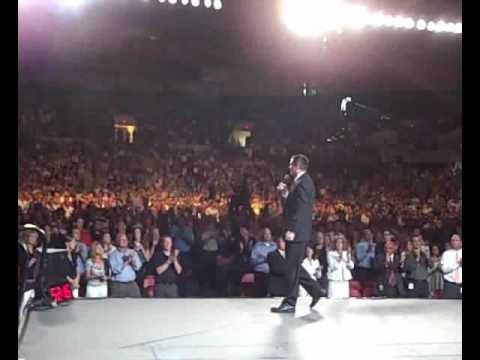What a team event with 12000 people looks like!