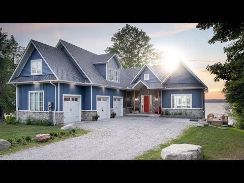 Video: Sun-Filled Home on Lake Ontario Shoreline: House on the Bluffs
