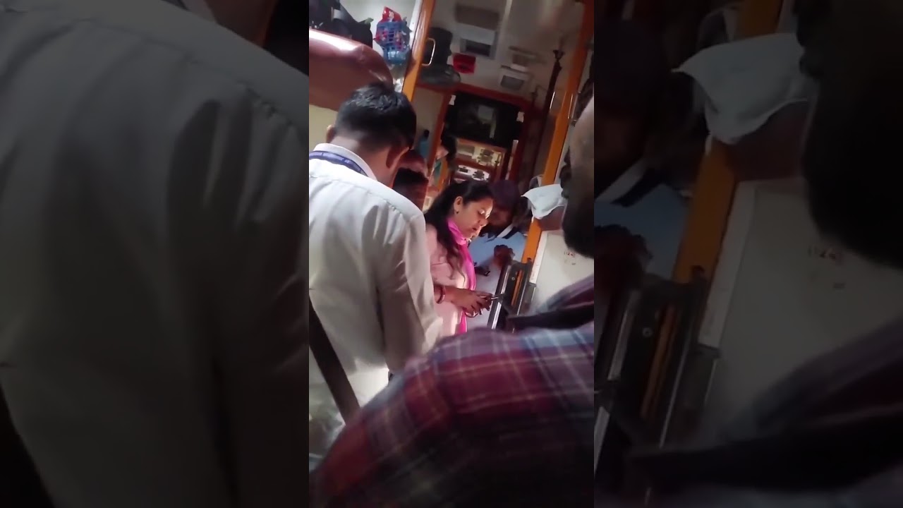 Passenger gets into verbal altercation with TTE and fellow passengers 