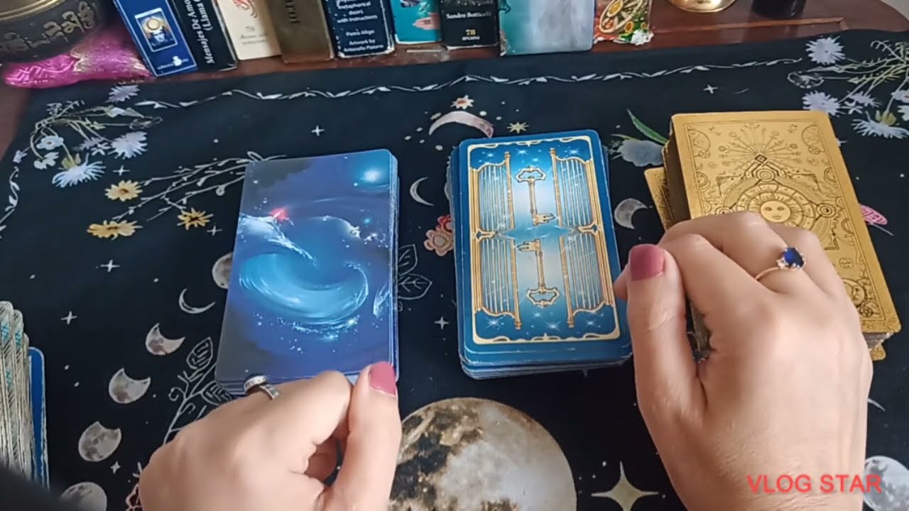 Que siente por mi  en este preciso instante? #tarot Interactivo 🥰