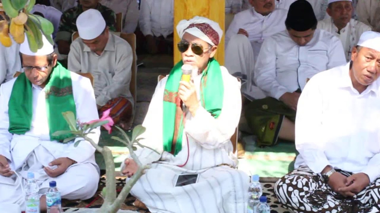 Pembacaan Tahlil Haul Masyayikh Sarang ke 65 oleh KH. Abdurrozzaq Imam
