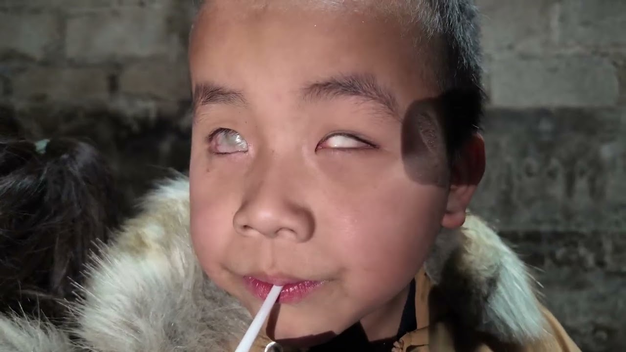 2 ANH EM MÙ TRONG 1 GIA ĐÌNH.. cháu tuyên trao duyên của thầy phúc