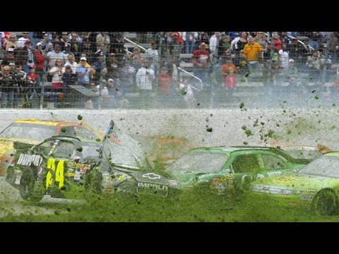 Huge Crash 2010 NASCAR Sprint Cup Texas